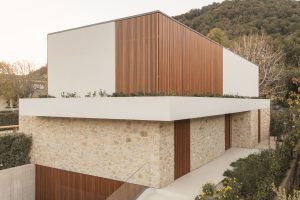 House 21094 / NordEst Arquitectura / Olot, Spain