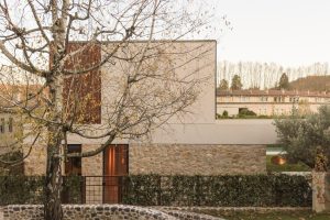 House 21094 / NordEst Arquitectura / Olot, Spain